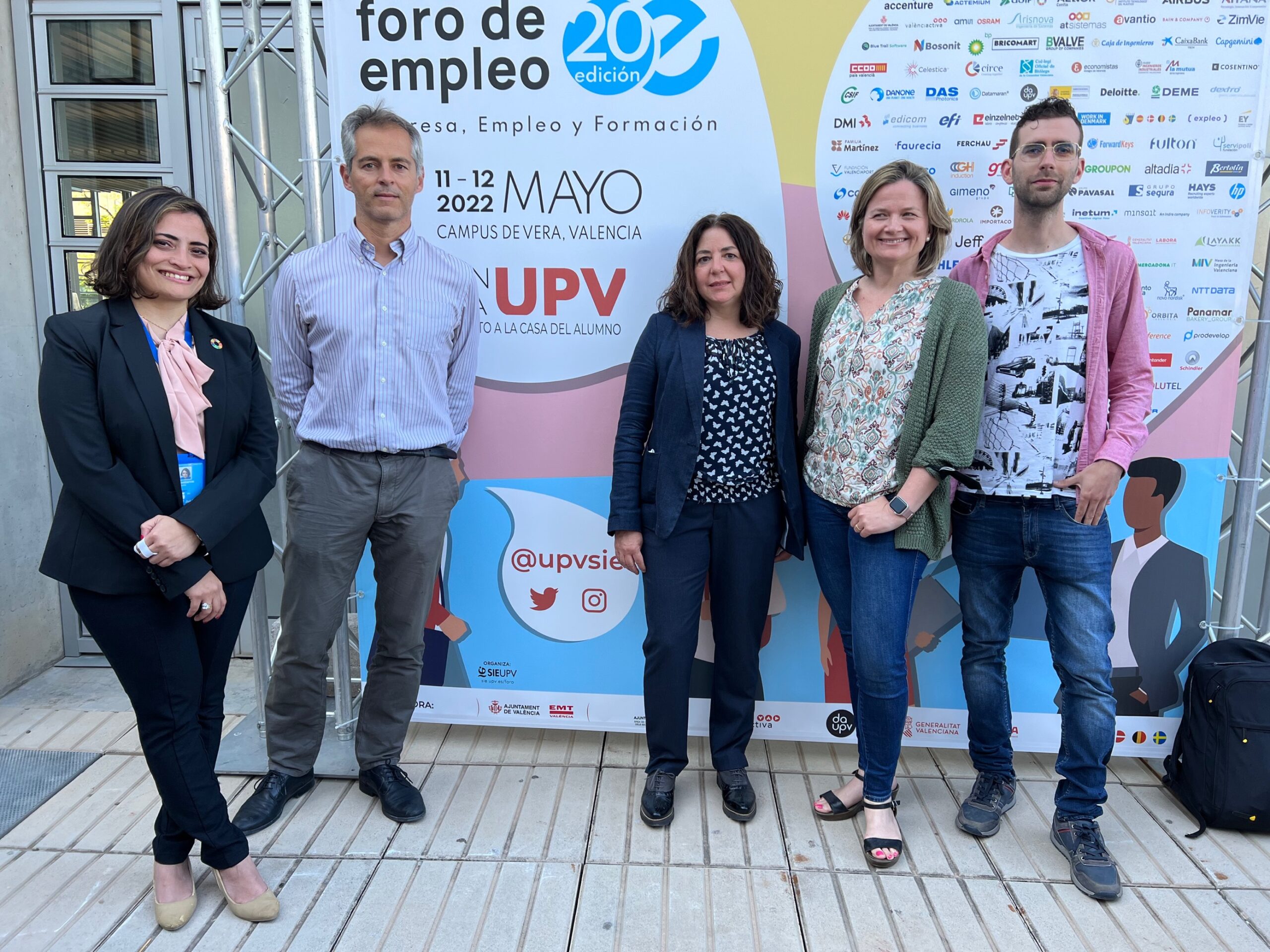 UNICC and UPV members standing in front of Foro E event banner